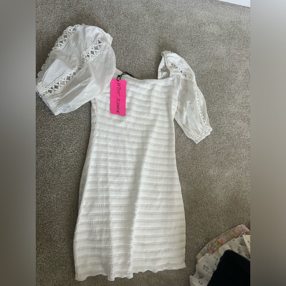 Dress - Picture 5 of 6